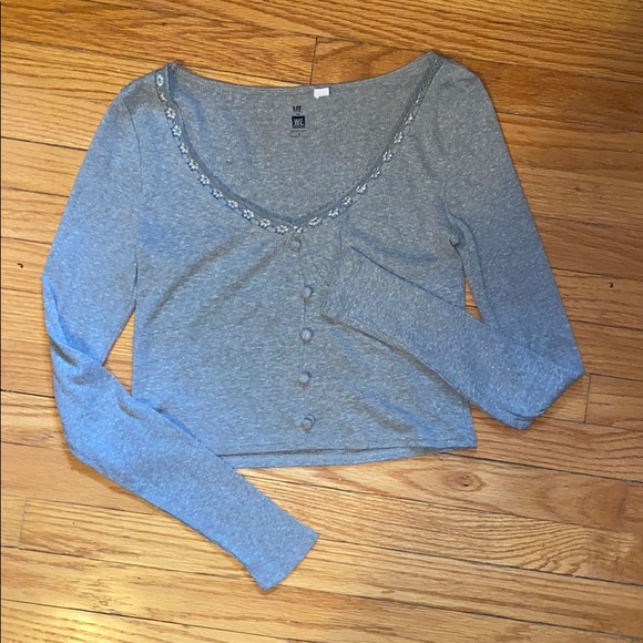 🤍 Grey Crop-Top 🤍 - Picture 1 of 6